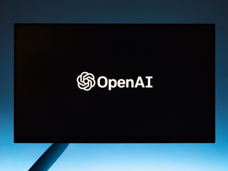 OpenAI : IA pirate start-up française, le bug