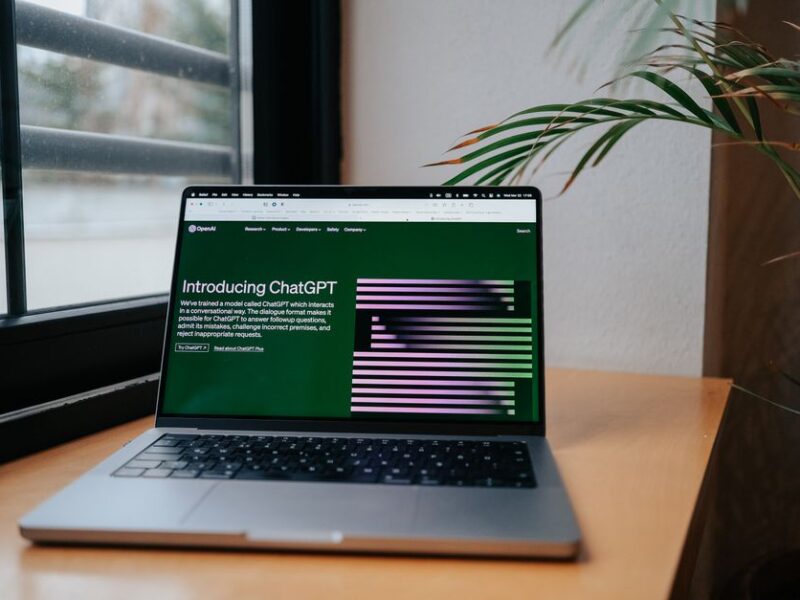 Comment utiliser ChatGPT gratuitement : guide 2026 concret
